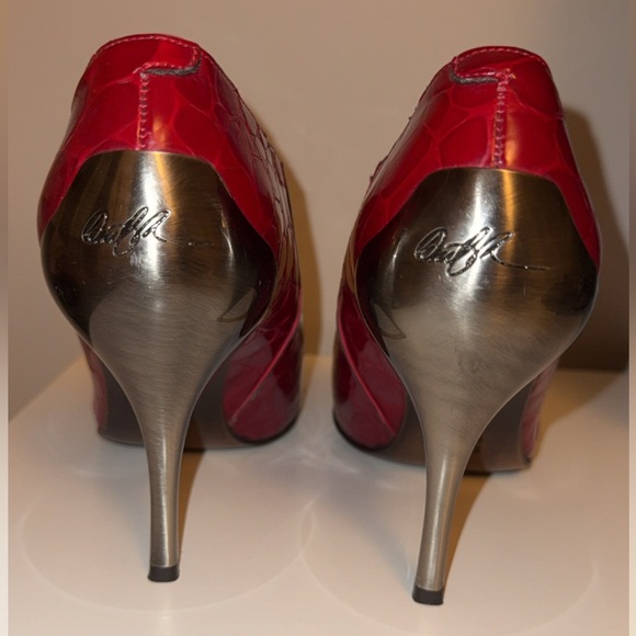 Donald Pliner Chad Red Croc Embossed Leather Point Toe Stiletto Heel Booties - Picture 2 of 6